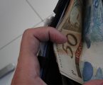 Salário médio do brasileiro bate recorde e atinge R$ 3.722, diz IBGE