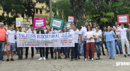 Estudantes da Escola Fernando Otávio promovem ato de conscientização para divulgar projeto ambiental