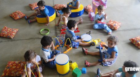 Ingresso na escola gera grande carga emocional e psicóloga orienta pais como ajudar os filhos nesta fase