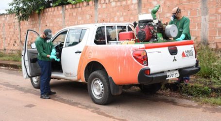 Com incidência alta de Dengue, Pará de Minas aplica fumacê em 15 bairros para combater o Aedes aegypti