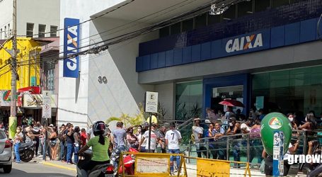 Agência da Caixa em Pará de Minas funciona em horário especial para pagar o auxílio emergencial