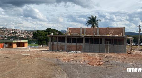 Pandemia não atrapalha obras para construção de 80 banheiros no Parque de Exposições de Pará de Minas