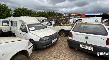 Leilão da Prefeitura de Pará de Minas vende apenas três veículos e sucatas; balanço final ainda será divulgado