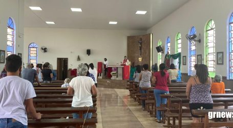 Com mais de 100 mortes por Covid-19 e ocupação de 100% na UTI do HNSC, igrejas de Pará de Minas retomam celebrações presenciais