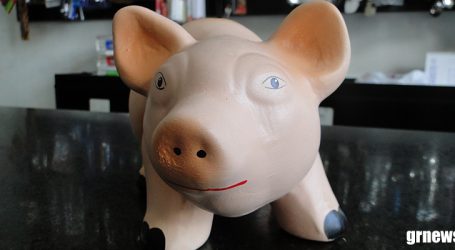 Saques na poupança superaram depósitos em agosto