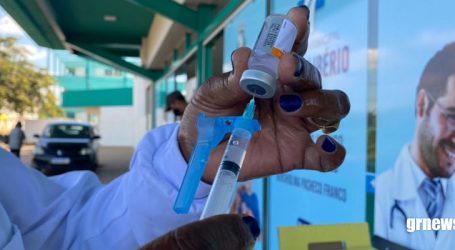 Idosos de 64 anos serão vacinados contra a Covid-19 em Pará de Minas