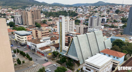 Pará de Minas amplia flexibilização do comércio, bares, ocupação de igrejas, autoriza aulas presenciais, shows e eventos