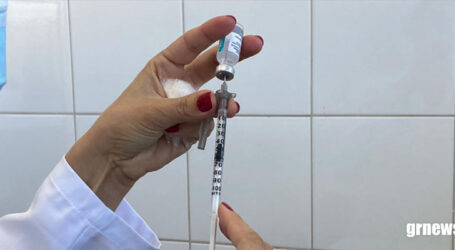 Pará de Minas receberá 3.796 doses de vacinas contra Covid-19 para imunizar adolescentes e reforçar vacinação dos idosos