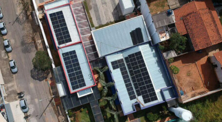 Sistema de energia solar reduz em 83% a conta de luz do CER III da Apae de Pará de Minas