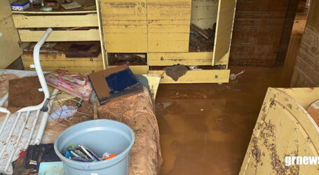 Lamaçal provocado por chuva forte invade casas e famílias paraminenses contabilizam prejuízos
