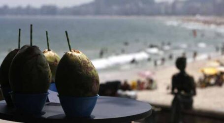 Rio de Janeiro proíbe venda de alimento e bebida em embalagem de vidro nas praias