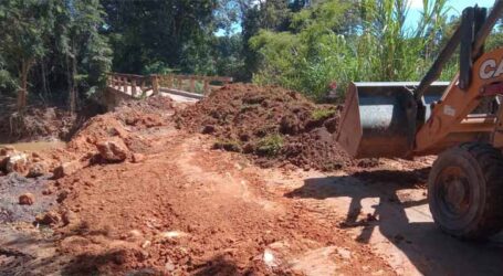 Secretaria de Obras intensifica trabalho para reparar danos causados pelas chuvas nas áreas urbana e rural de Pará de Minas