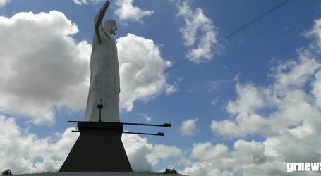 GRNEWS TV – Após revitalização, escadaria de acesso ao mirante do Cristo Redentor ganha nova iluminação