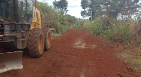 Secretaria de Obras atualiza cronograma de ações nas estradas rurais e libera acesso a comunidade de Carioca