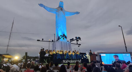 Inauguradas revitalização e instalação de corrimões, guarda-corpo e de Estações da Via Sacra do Cristo Redentor