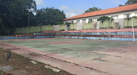 Empresa vai reformar e instalar cobertura na quadra do CMEI de Tavares de Minas; obra custará quase R$ 1 milhão