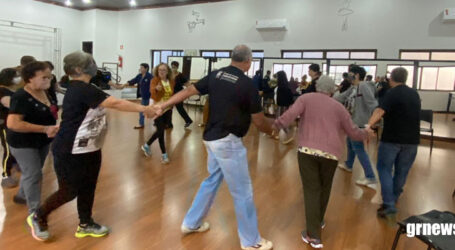 GRNEWS TV – Dança sênior faz sucesso na Academia Municipal promovendo atividade física e diversão