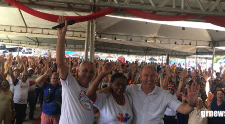 Encontrão com programação variada reúne idosos de mais de 20 municípios em Pará de Minas. Veja imagens