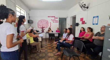 Outubro Rosa: sala de espera do TFD transmite informações sobre a prevenção ao câncer de mama