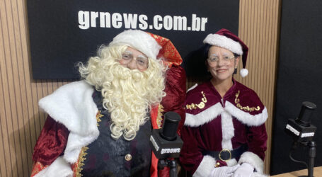 GRNEWS TV – Papai Noel e Mamãe Noel alegram o Natal das crianças carentes de Pará de Minas