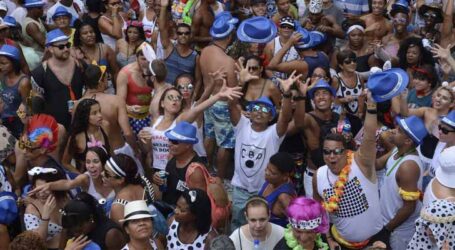 Rio de Janeiro instala postos médicos no circuito de blocos do carnaval de rua