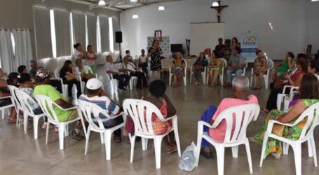 Roda de conversa alerta idosos sobre cuidados com a saúde mental para viver com mais autonomia