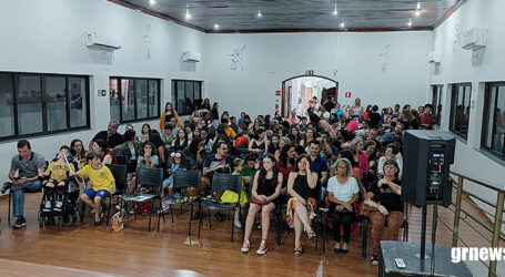 Mostre Sua Dança reúne muitos talentos em apresentações com ritmos diversos e lota Academia Municipal de Dança