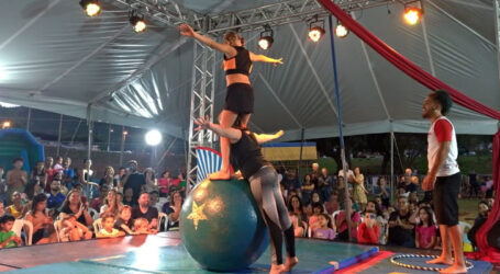 Festival de Palhaços Parabenjamim atraiu grande público até o Parque do Bariri e proporcionou muita alergia