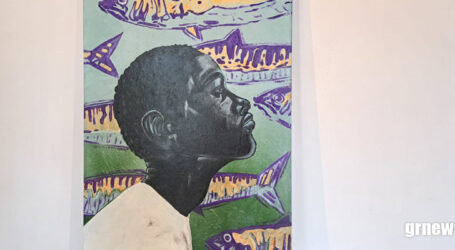 GRNEWS TV: Escola Municipal de Artes e Ofícios apresenta a exposição “Gênesis” de Michel Salazar com entrada gratuita