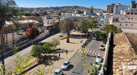 Projeto alterado e rede de drenagem pluvial passará pela Praça Torquato de Almeida acelerando as obras no Centro