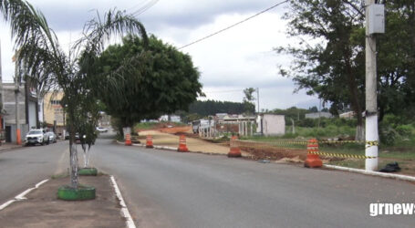 GRNEWS TV: Duplicação da Rua Nova Serrana avança em ritmo acelerado e obra deve ser finalizada em novembro