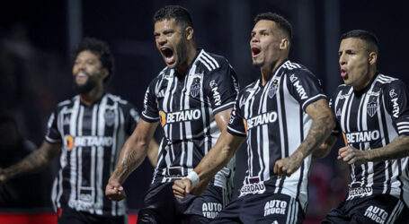 Galo vence o Bragantino em São Paulo e cola no G6 do Brasileirão