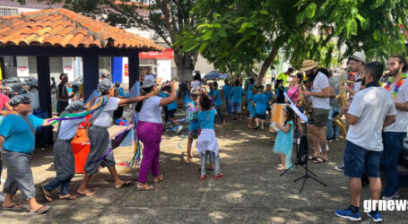 GRNEWS TV: Pula Salê alegra praça do Bairro São Luiz com marchinhas de carnaval e muita diversão