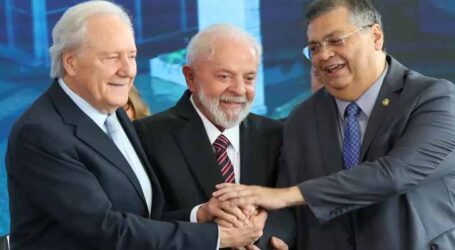 Lula empossa Ricardo Lewandowski no Ministério da Justiça e Segurança Pública
