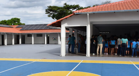 GRNEWS TV: Escola Municipal Dom Bosco foi revitalizada, ganhou novos espaços e usina fotovoltaica
