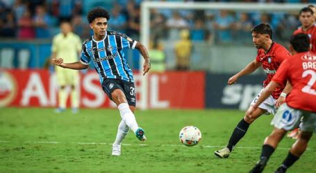 Huachipato bate o Grêmio em Porto Alegre; time gaúcho é lanterna do grupo