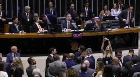 Congresso Nacional mantém veto de Bolsonaro à Lei em Defesa da Democracia