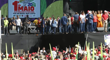 Presidente Lula sanciona lei que altera tabela do Imposto de Renda