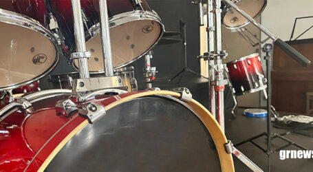 GRNEWS TV: Moisés Mendes recorda sucesso da Banda Cristal e momentos marcantes da carreira musical