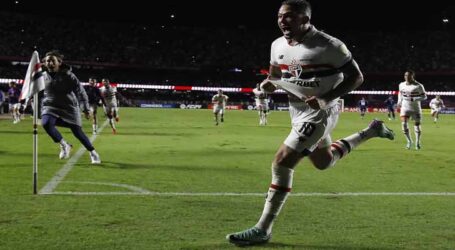 São Paulo bate o Talleres e confirma liderança de grupo na Libertadores