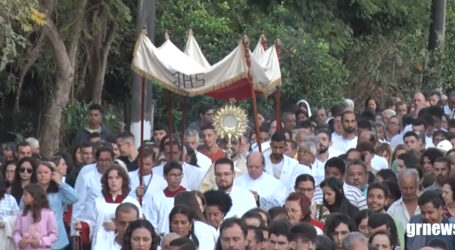 GRNEWS TV: Festa da Unidade reúne católicos de todas as paróquias para a celebração de Corpus Christi em Pará de Minas