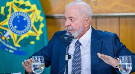 Presidente Lula descarta desvinculação de aposentadoria do salário mínimo
