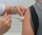 Nova vacina do SUS dobra proteção contra a bactéria causadora de pneumonias e meningites graves