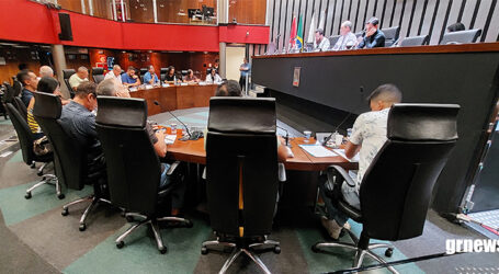 Vereadores aprovam reajuste salarial de 4.83% para servidores da Câmara e Prefeitura. Auxílio-alimentação no Legislativo aumentará para R$ 350,00