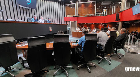 Vinicius Menezes pede vistas em projeto e diz que rebaterá desinformação sobre emenda impositiva em Pará de Minas