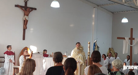 Pará de Minas encerra Semana Santa com intensa participação dos fiéis celebração da Páscoa e Ressurreição de Jesus Cristo
