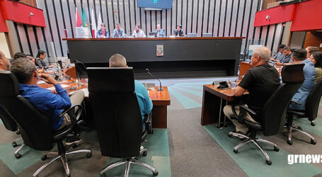 Câmara discute trânsito caótico e difícil em Pará de Minas e aprova alterações na estrutura de autarquias e fundações municipais