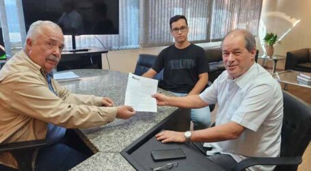 Decreto garante estabilidade contratual a 64 profissionais da saúde. Solução jurídica preserva vínculo de servidores com a Estratégia Saúde da Família