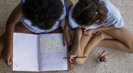 Uma em cada seis crianças é vítima de racismo no Brasil