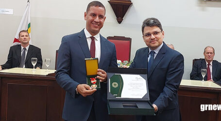 Reconhecimento merecido: Promotor Delano Azevêdo Rodrigues recebe maior honraria do Judiciário mineiro